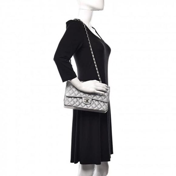 ❌❌ CHANEL 21K Glittered Silver Metallic Caviar Quilted Medium Double Flap CC bag - Picture 3 of 14